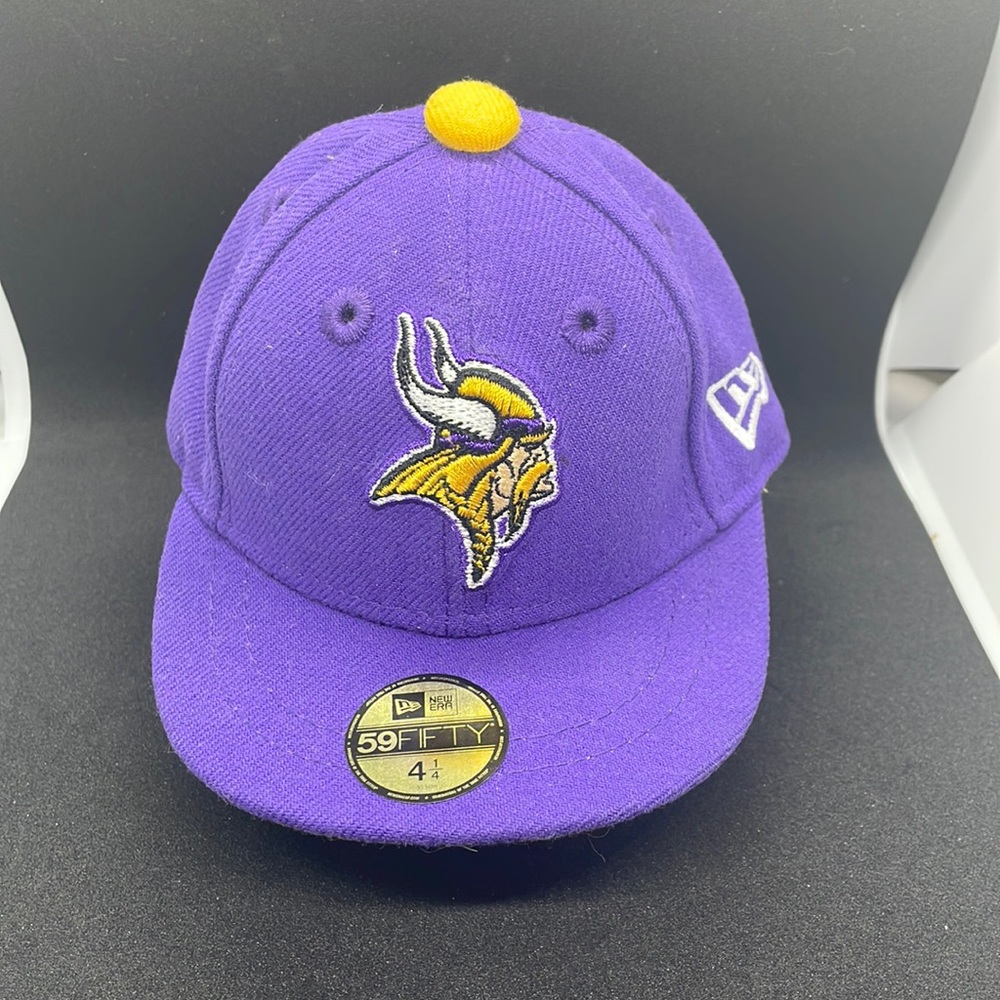 Minnesota Viking Cap Size:4 1/4